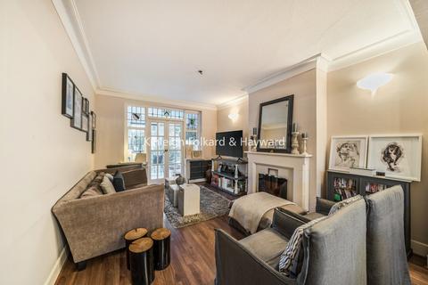 undefined, Waterfall Road, London, N11