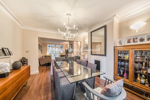 undefined, Waterfall Road, London, N11