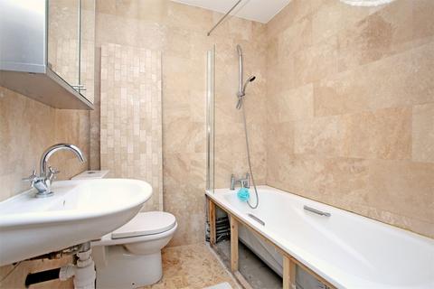 1 bedroom flat to rent, Ravenscourt Road, Hammersmith W6