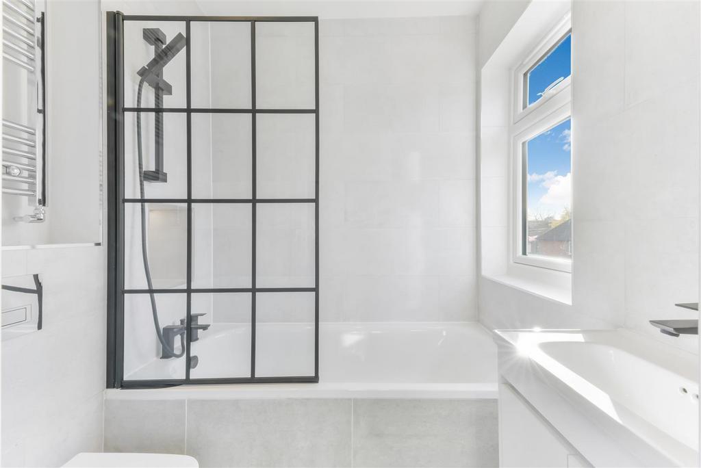 Ensuite bathroom