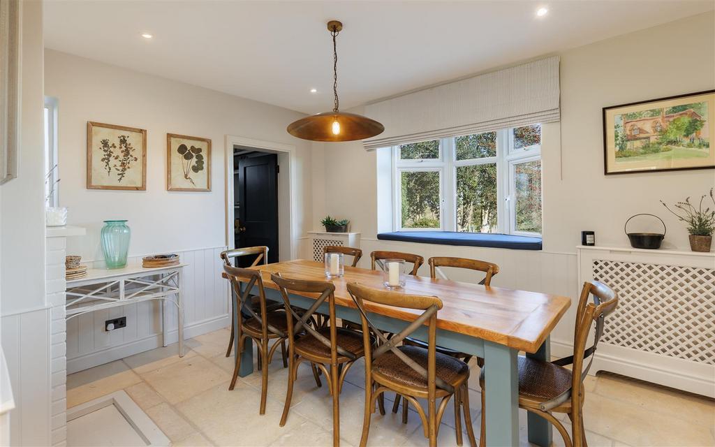 Breakfast Room