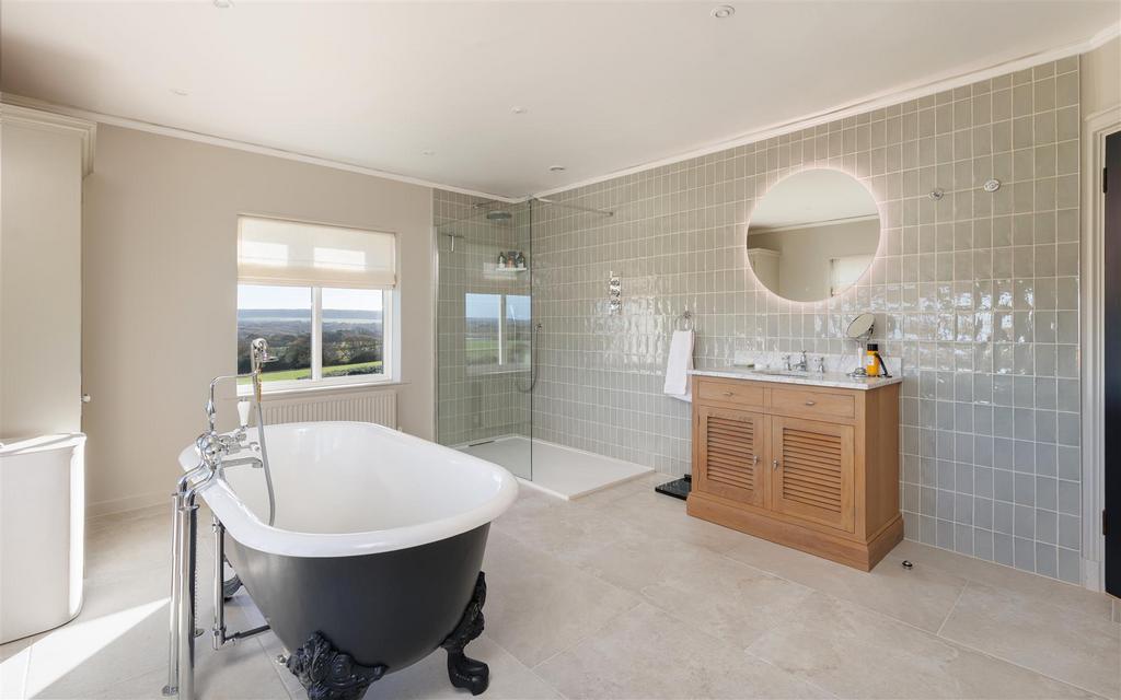 En Suite Bathroom