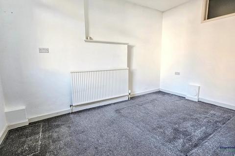 2 bedroom apartment to rent, Burns Street, Nottingham, NG7 4DT