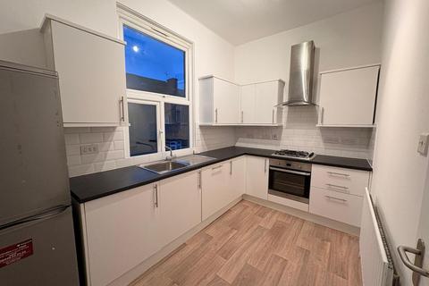 2 bedroom apartment to rent, Burns Street, Nottingham, NG7 4DT