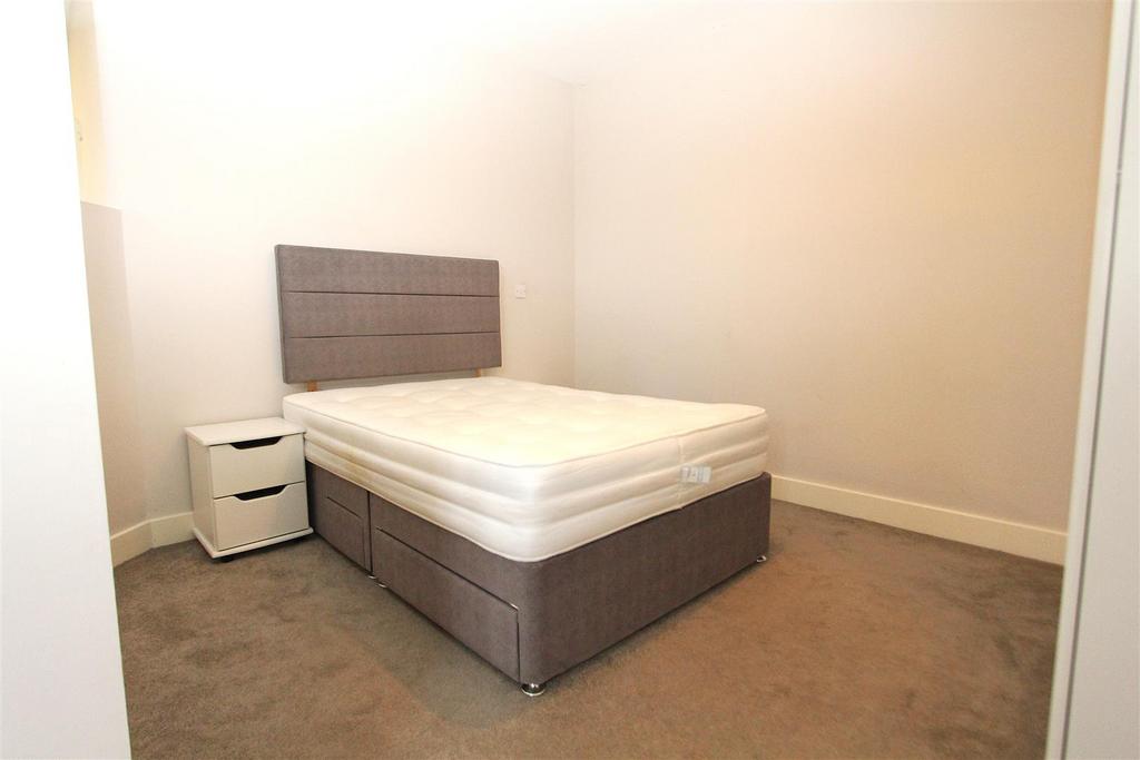 Bedroom.JPG