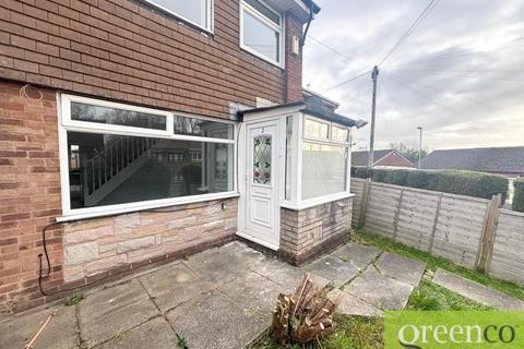 3 bedroom semi-detached house to rent, Summerfield Drive, Rochdale M24