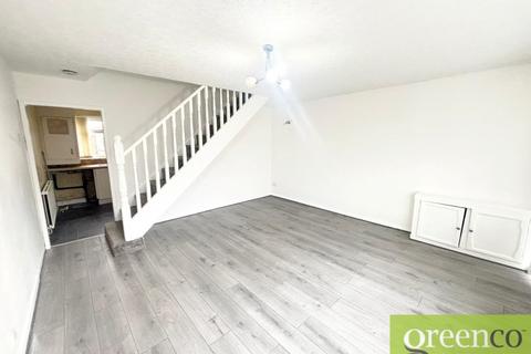3 bedroom semi-detached house to rent, Summerfield Drive, Rochdale M24