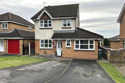 4 bedroom detached house for sale, 8 Bishopdale Close, Royton, Oldham, OL2 6YE