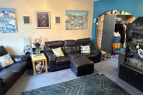 4 bedroom detached house for sale, 8 Bishopdale Close, Royton, Oldham, OL2 6YE
