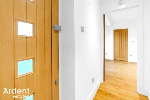 1 bedroom apartment for sale, Hill House Park, Maldon