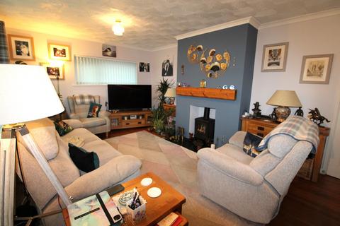 3 bedroom detached bungalow for sale, Heol-Y-Groes, Litchard, Bridgend. CF31 1QE