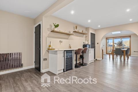 4 bedroom semi-detached house for sale, Arksey, South Yorkshire DN5