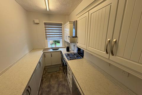 3 bedroom flat to rent, Haughburn Road, Glasgow, G53