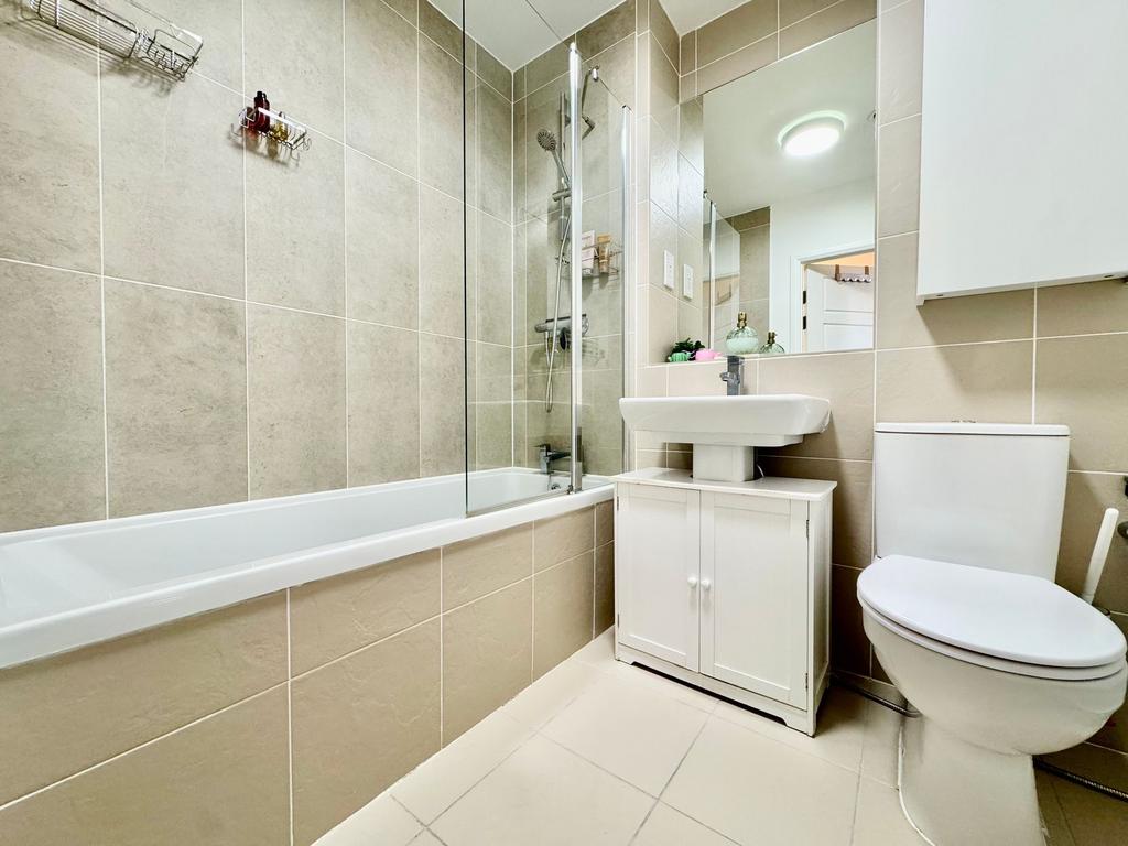 Family bathroom