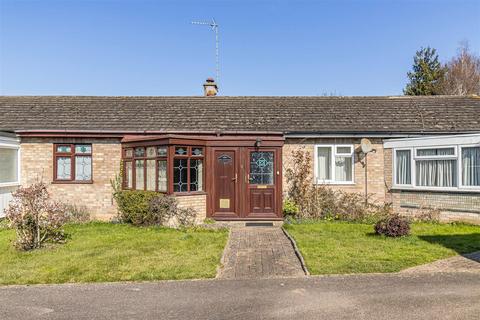 2 bedroom terraced bungalow to rent, Holland Park, Newmarket CB8