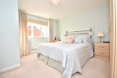 4 bedroom detached house for sale, Poplar Place, Whinmoor, Leeds, West Yorkshire