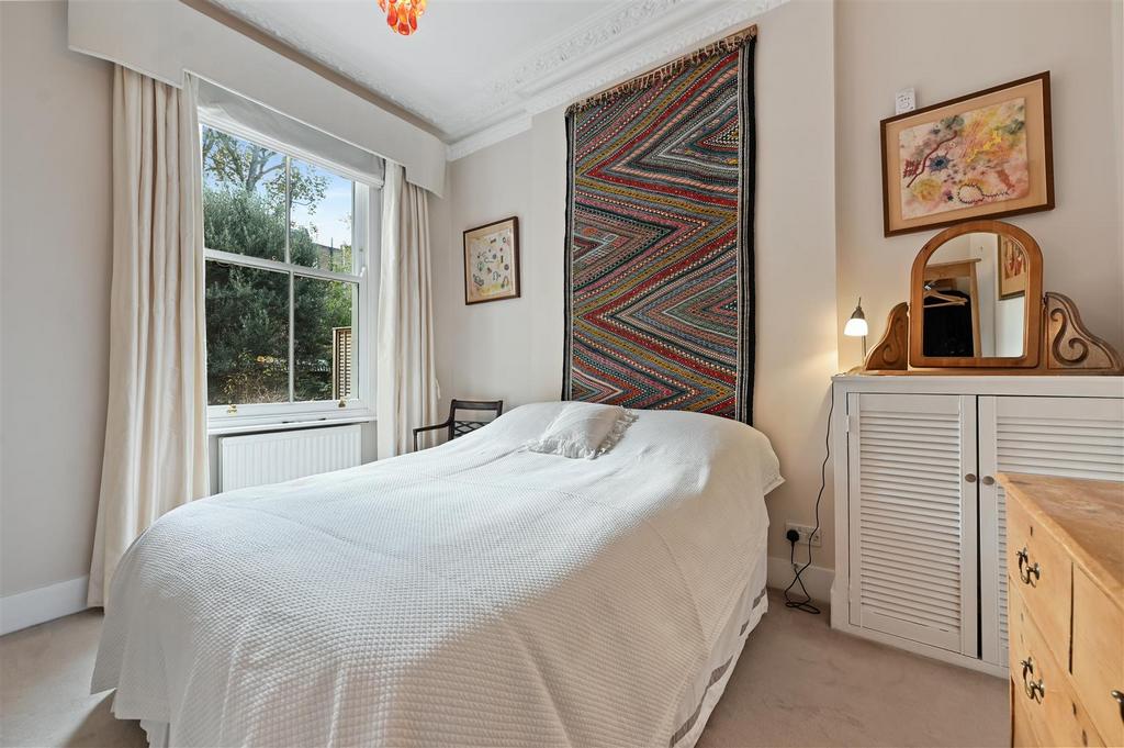 FB - Cromwell Grove - Bedroom B3 (1).JPG