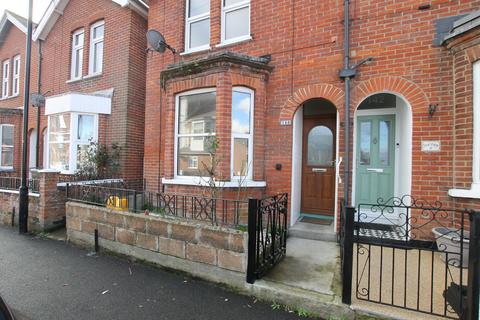 3 bedroom detached house to rent, Bellevue Road, Cowes