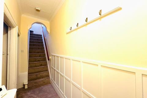 3 bedroom terraced house to rent, Thornhill Road, Longwood, Huddersfield, Kirklees, HD3