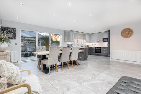 undefined, Earl Close, Shefford SG17