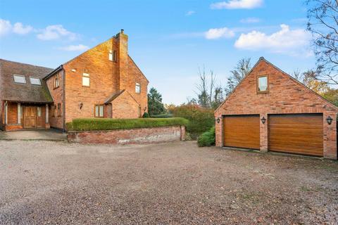 5 bedroom detached house for sale, Penns Lane, Eathorpe