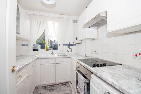 3 bedroom semi-detached house for sale, Hallam Crescent East, Leicester