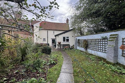 2 bedroom semi-detached house for sale, High Road, Needham, Harleston