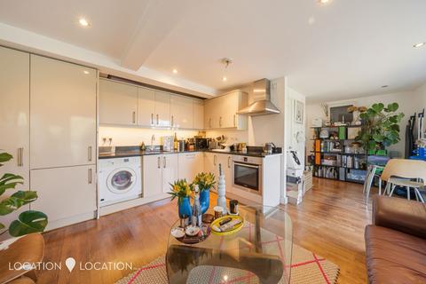 1 bedroom flat for sale, Vallance Road, London, E1
