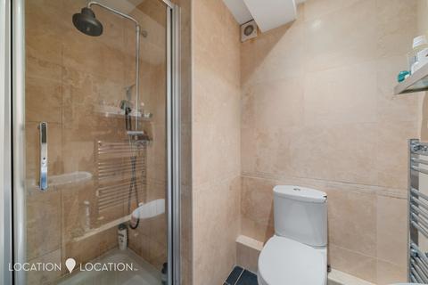 1 bedroom flat for sale, Vallance Road, London, E1