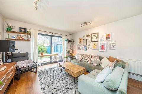 Harefield Mews, London SE4