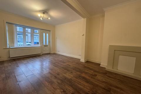 2 bedroom end of terrace house to rent, Belmont Street, Hull