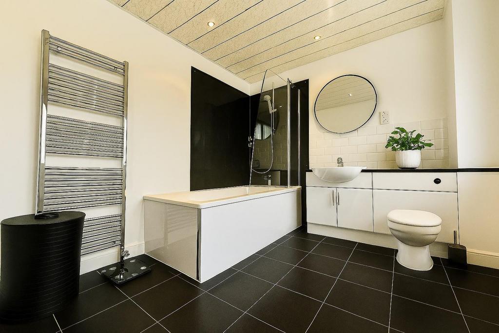Bathroom.jpeg