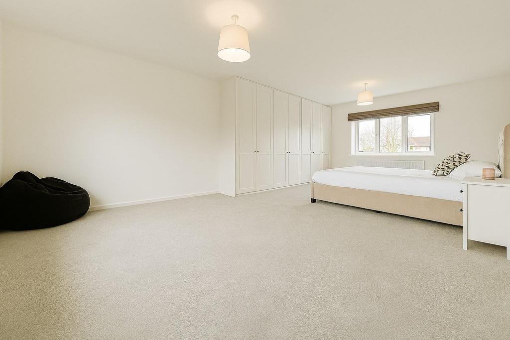 Bedroom 1 a.jpeg