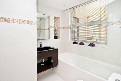 3 bedroom flat to rent, St. Johns Wood Park, Swiss Cottage, NW8