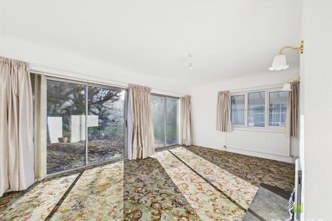 4 bedroom detached bungalow for sale, Weston Avenue, Oswestry