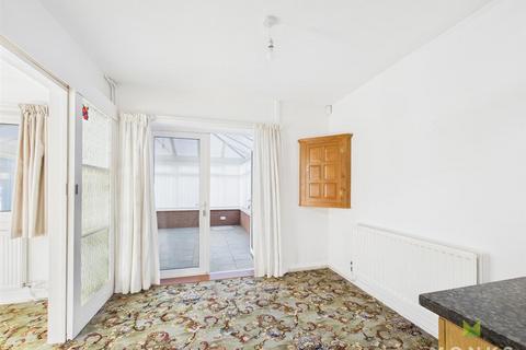 4 bedroom detached bungalow for sale, Weston Avenue, Oswestry