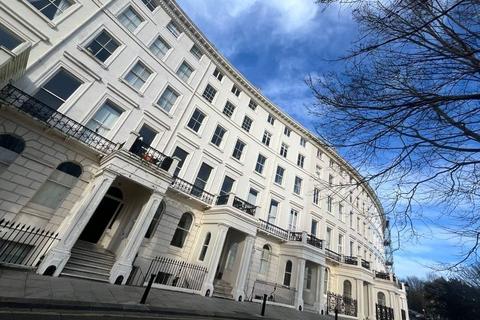 1 bedroom flat to rent, Adelaide Crescent, East Sussex BN3