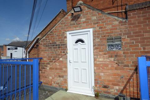 2 bedroom flat to rent, High Street, Long Eaton, NG10 1JB