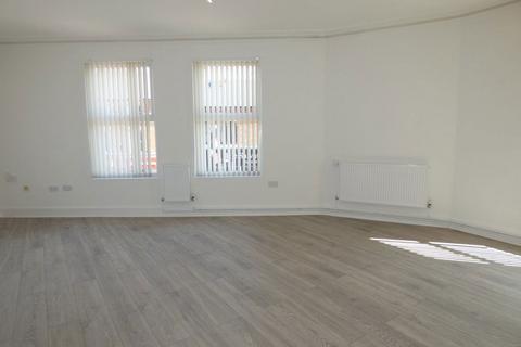 2 bedroom flat to rent, High Street, Long Eaton, NG10 1JB