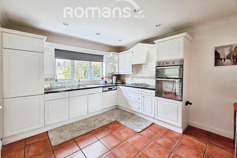 4 bedroom detached house for sale, Bryant Road, Swindon, Wiltshire