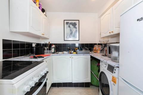1 bedroom flat to rent, Sinclair Road, London W14
