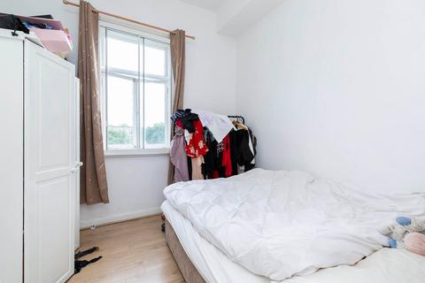 1 bedroom flat to rent, Sinclair Road, London W14