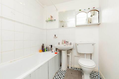 1 bedroom flat to rent, Sinclair Road, London W14