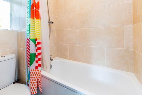 Studio for sale, Britannia Row, London N1