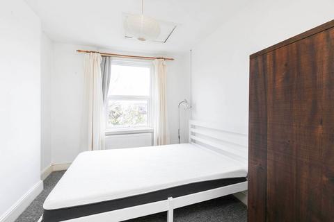 1 bedroom flat to rent, Garlinge Road, London NW2