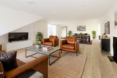 undefined, Hamilton Road, London NW10
