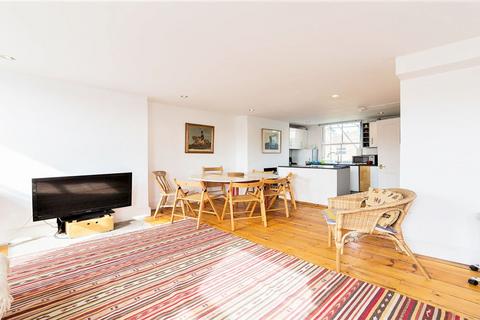 4 bedroom flat to rent, Maygrove Road, London NW6