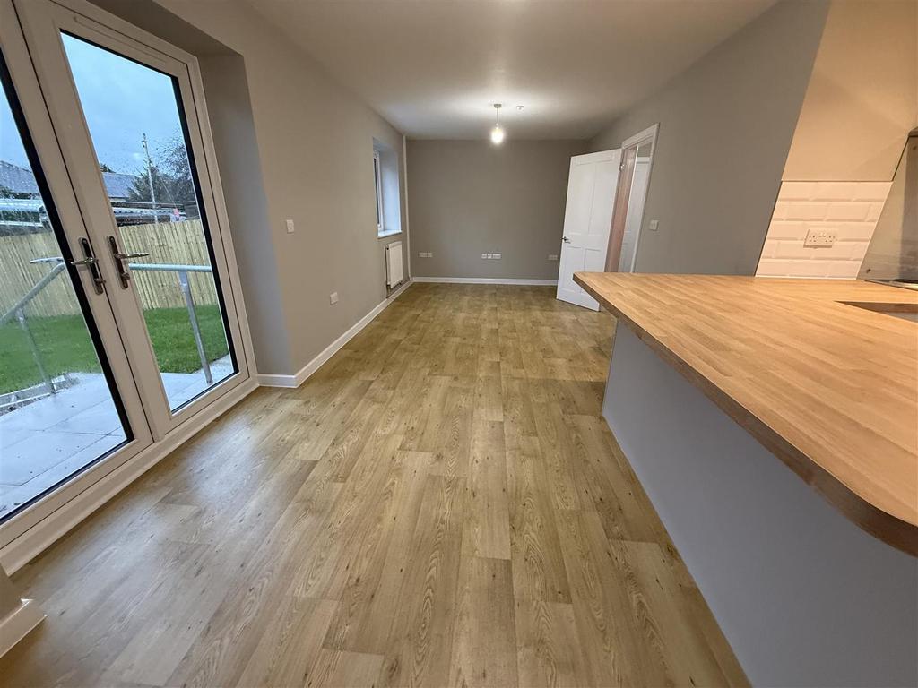 Open Plan Kitchen/Diner Lounge