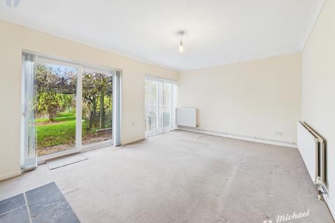 undefined, King Edward Avenue, Aylesbury, Buckinghamshire