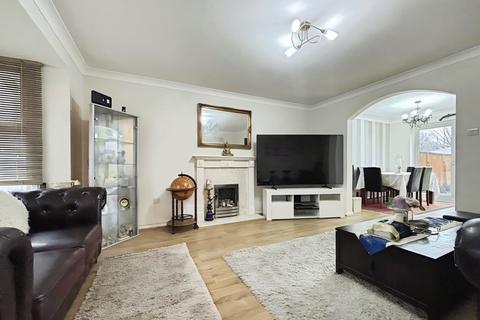 4 bedroom detached house for sale, Centurion Walk, Kingsnorth, Ashford